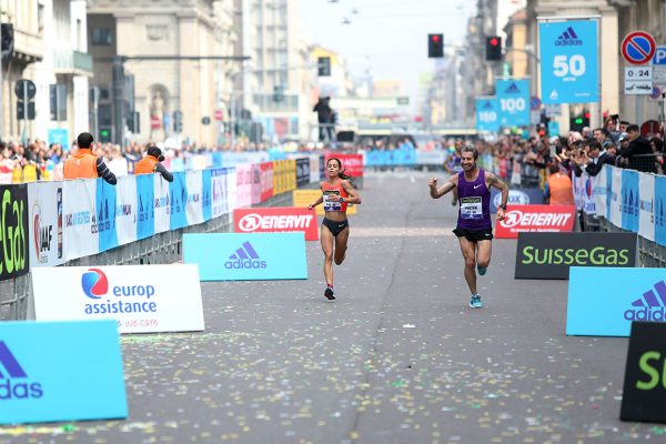 Le prime tre donne all'arrivo della Suisse Gas Milano Marathon. Milano, 03 aprile 2016.  ANSA/STEFANO PORTA